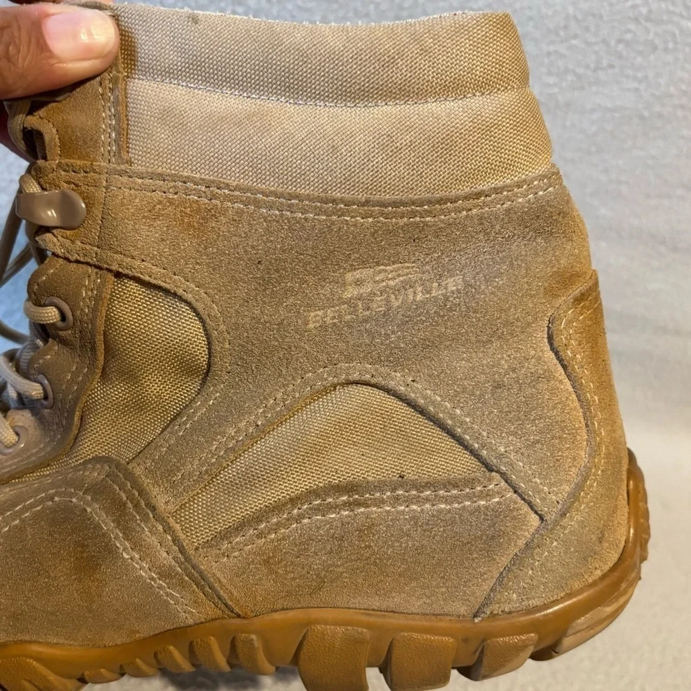 Belleville men’s tan military lace-up combat boots size 11.0 R made in USA